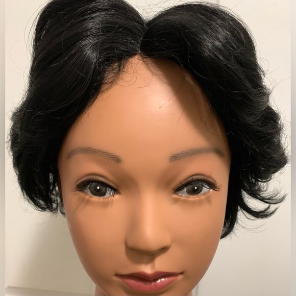 Wig - Picture 3 of 5